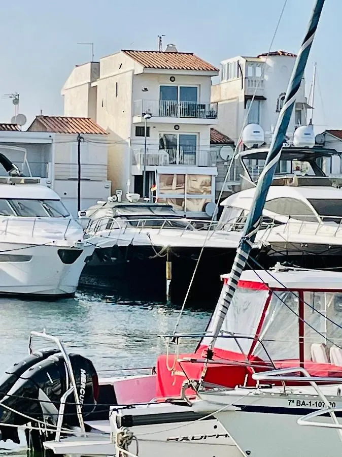 דירות אמפוריבראבה Apt Port Rhodes C, 2 Chbres, 2 Terrasses, Vue Sur Canal Principal De La Marina Et Sur Les Pyrenees ספרד